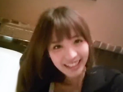 激カワなAV女優がプライベートでみせたデレデレパコ撮りを裏切りの一般発売ｗ