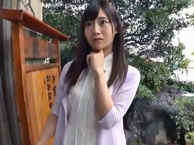 清楚な黒髪美女との混浴で勃起を抑えられず挿入→そのまま生種付け中出し決行
