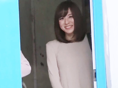 「え～本当にするんですか？ｗ」巨根見せつけられて赤面しながらも大量潮吹きで初不倫ｗ