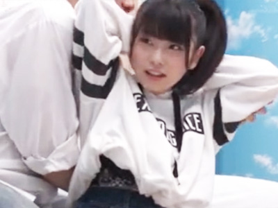 「え？聞いてないです‥」ロリ巨乳JDにエロマッサ敢行して強制パコ！