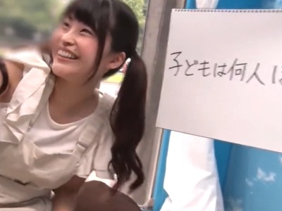 「子供は2人くらいほしい///」ツインテロリータの美少女がエッチな質問に答えながらいきなり挿入顔射