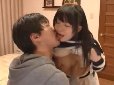 パンチラしまくりな教え子に辛抱たまらず中出しレ●プ仕掛けてしまった家庭教師