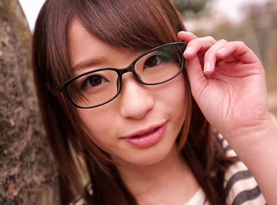 「あなたの事が好きで…♡」眼鏡の大人しめ地味子が実は喉奥で精子感じたがりのフェラ大好き女子
